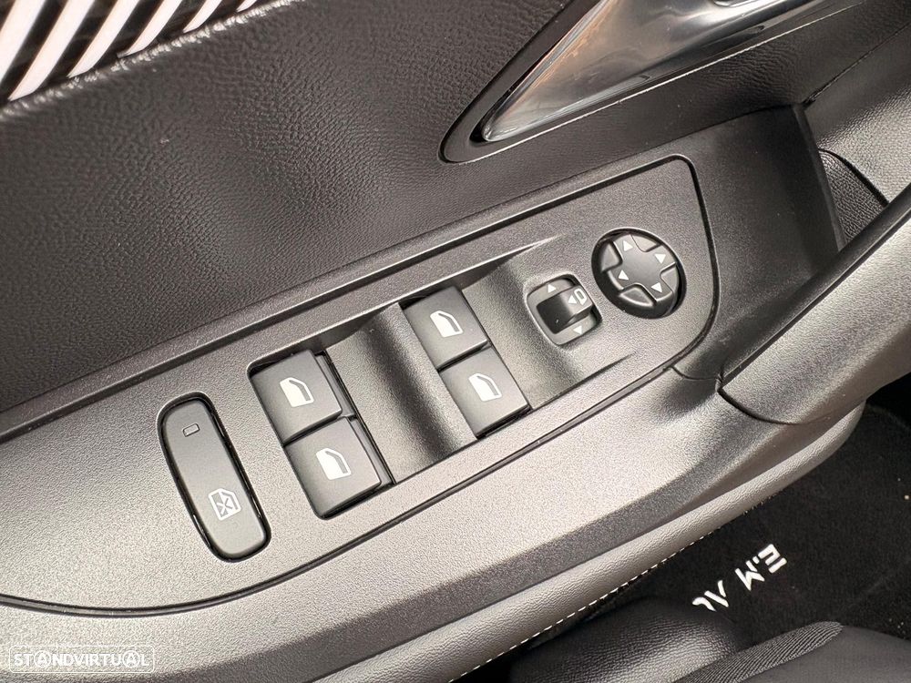 Peugeot 2008 PureTech 100 Allure - 18