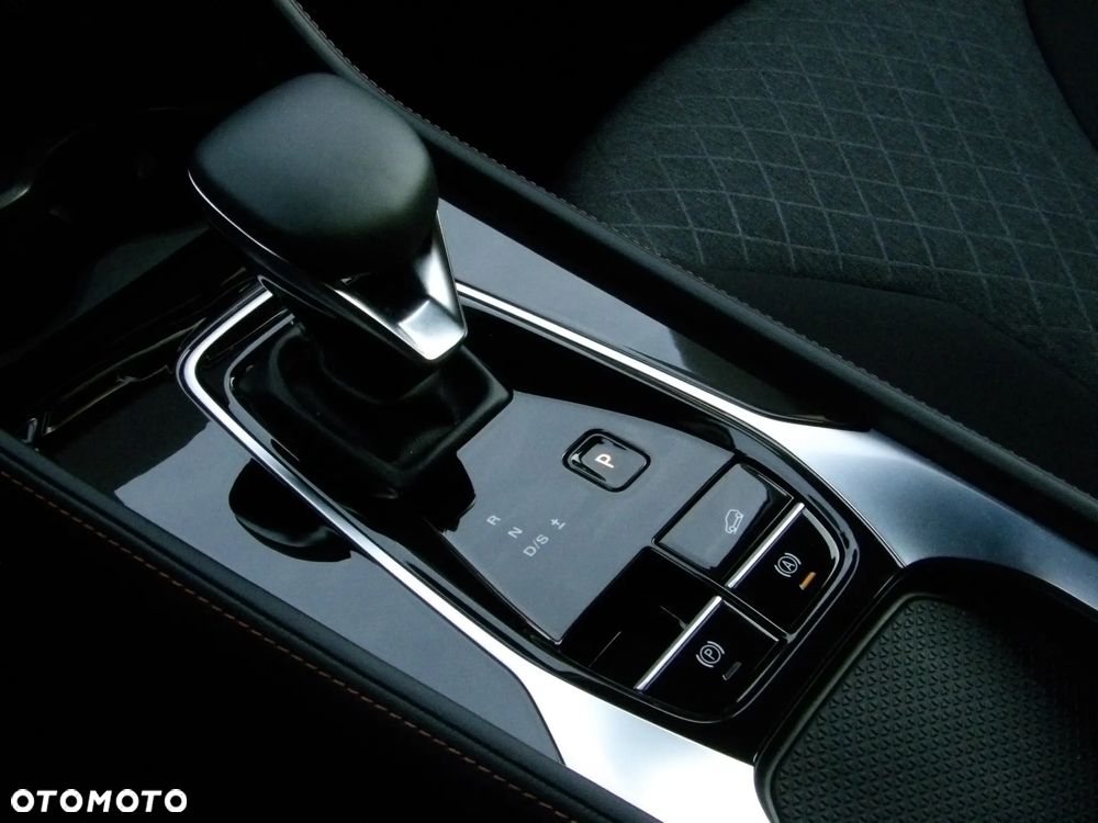 MG HS 1.5 T-GDI Excite DCT - 25