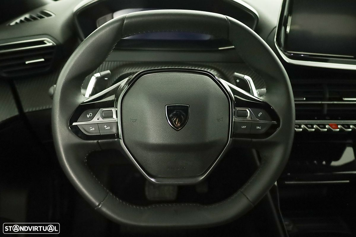 Peugeot 2008 1.2 PureTech Allure EAT8 - 15