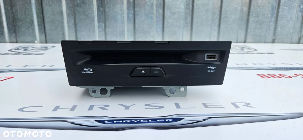 Chrysler Pacifica 2016- Czytnik navi Radioodtwarzacz CD DVD GPS P05091978AF 05091978AF - 2