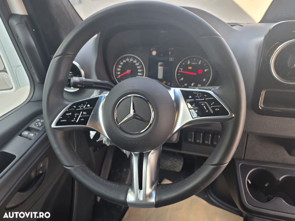 Mercedes-Benz Sprinter 519 - 13