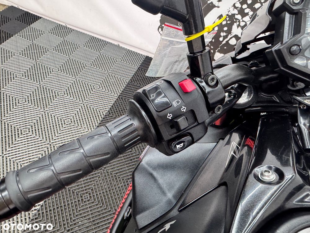 Kawasaki Z 650 - 24