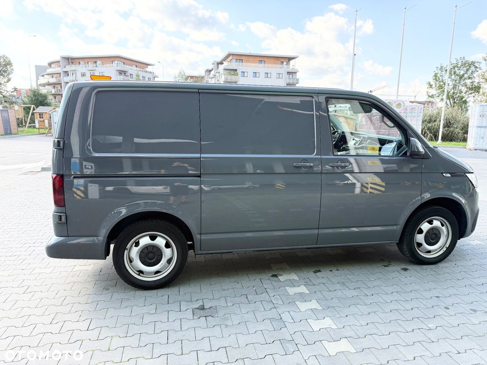 Volkswagen Transporter T6.1 150 km 29 tyś km automat hak - 14