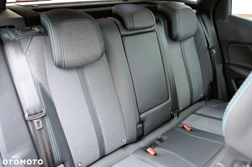 Peugeot 3008 225 e-EAT8 Allure Pack - 20