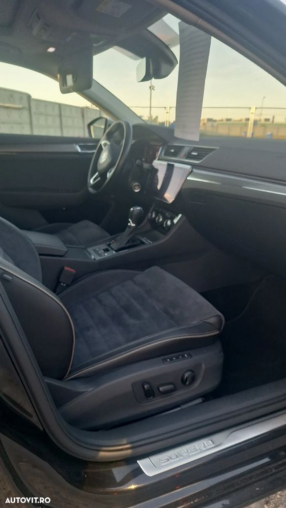 Skoda Superb Combi 2.0 TDI 4x4 DSG Scout - 22