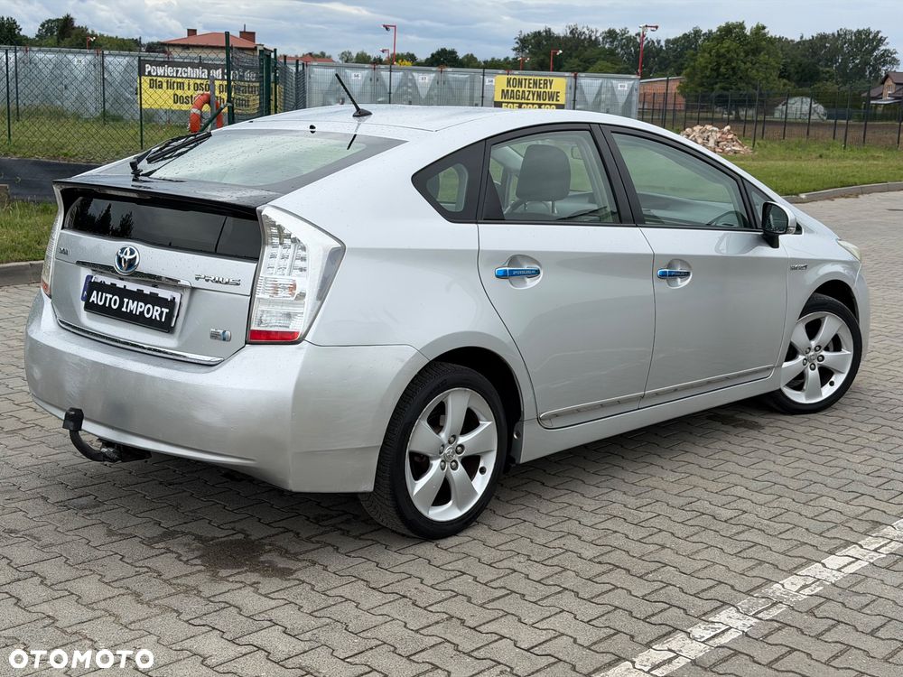 Toyota Prius 1.8 HSD Prestige - 7