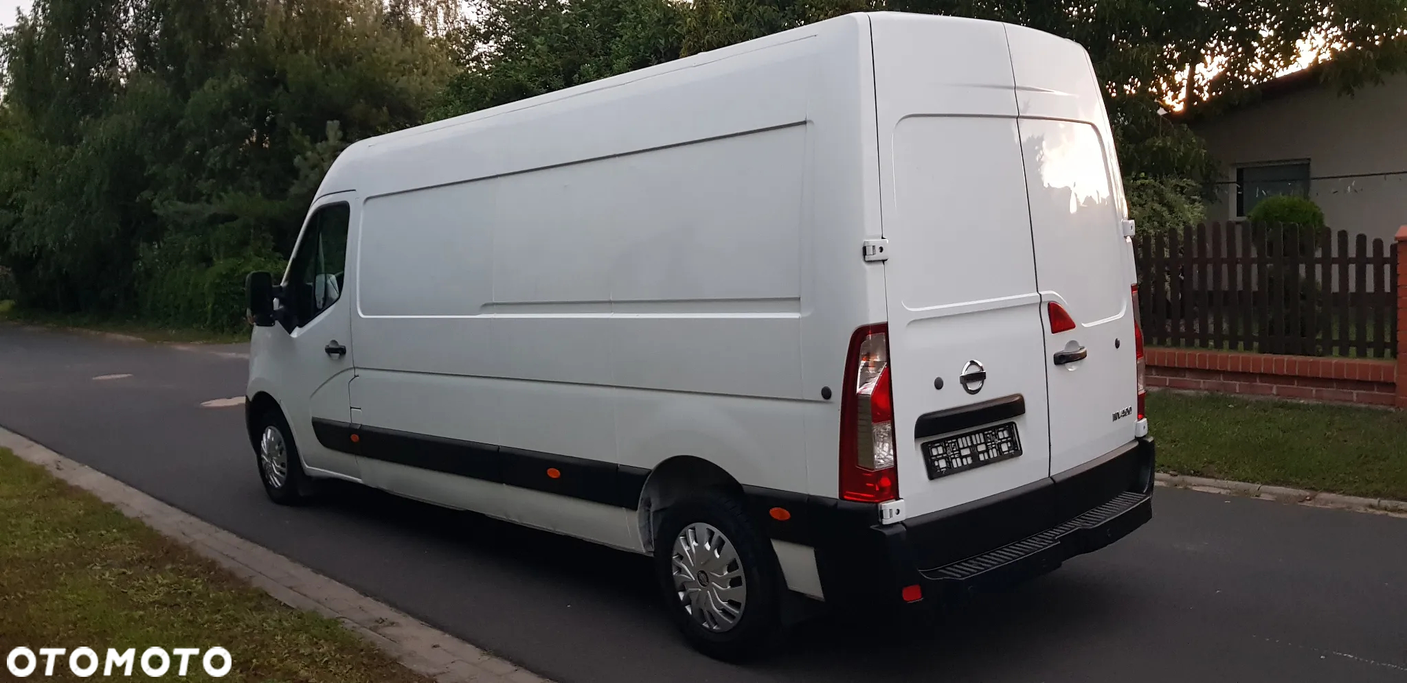 Nissan NV 400 - 7