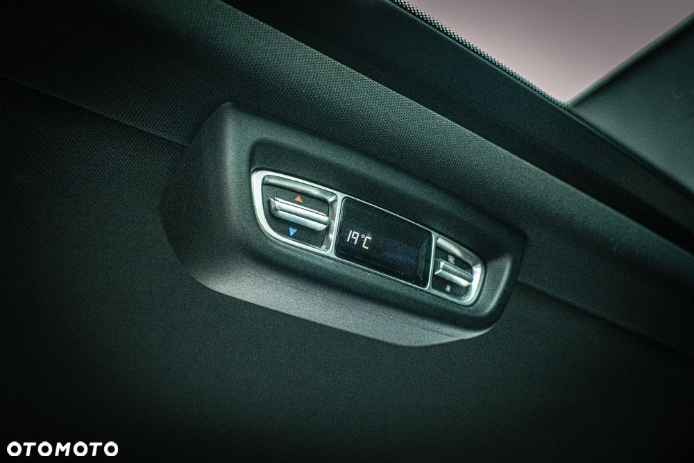 Mercedes-Benz Klasa V 300 d 4-Matic Avantgarde 9G-Tronic - 19