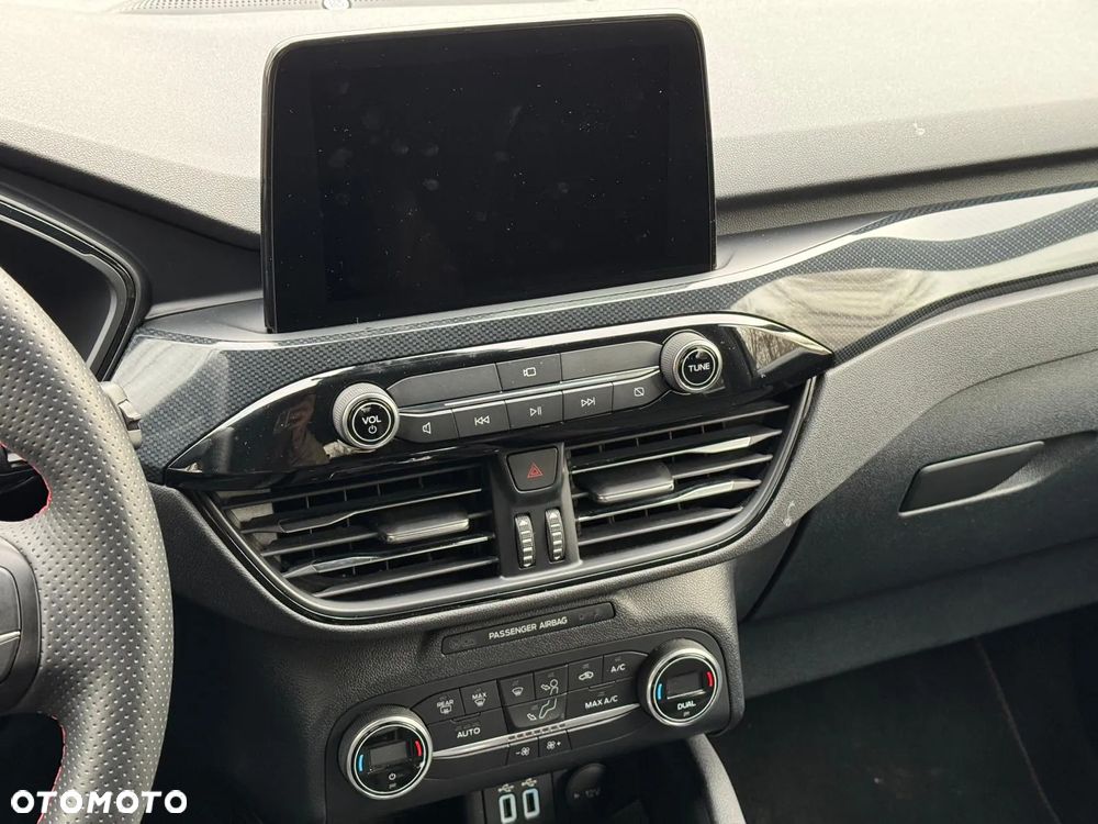 Ford Kuga 1.5 EcoBoost FWD ST-Line X - 23