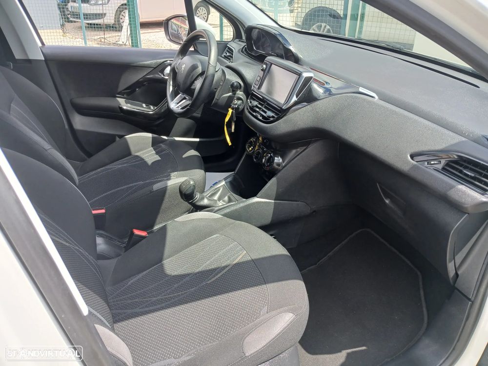 Peugeot 208 1.2 VTi Active - 23
