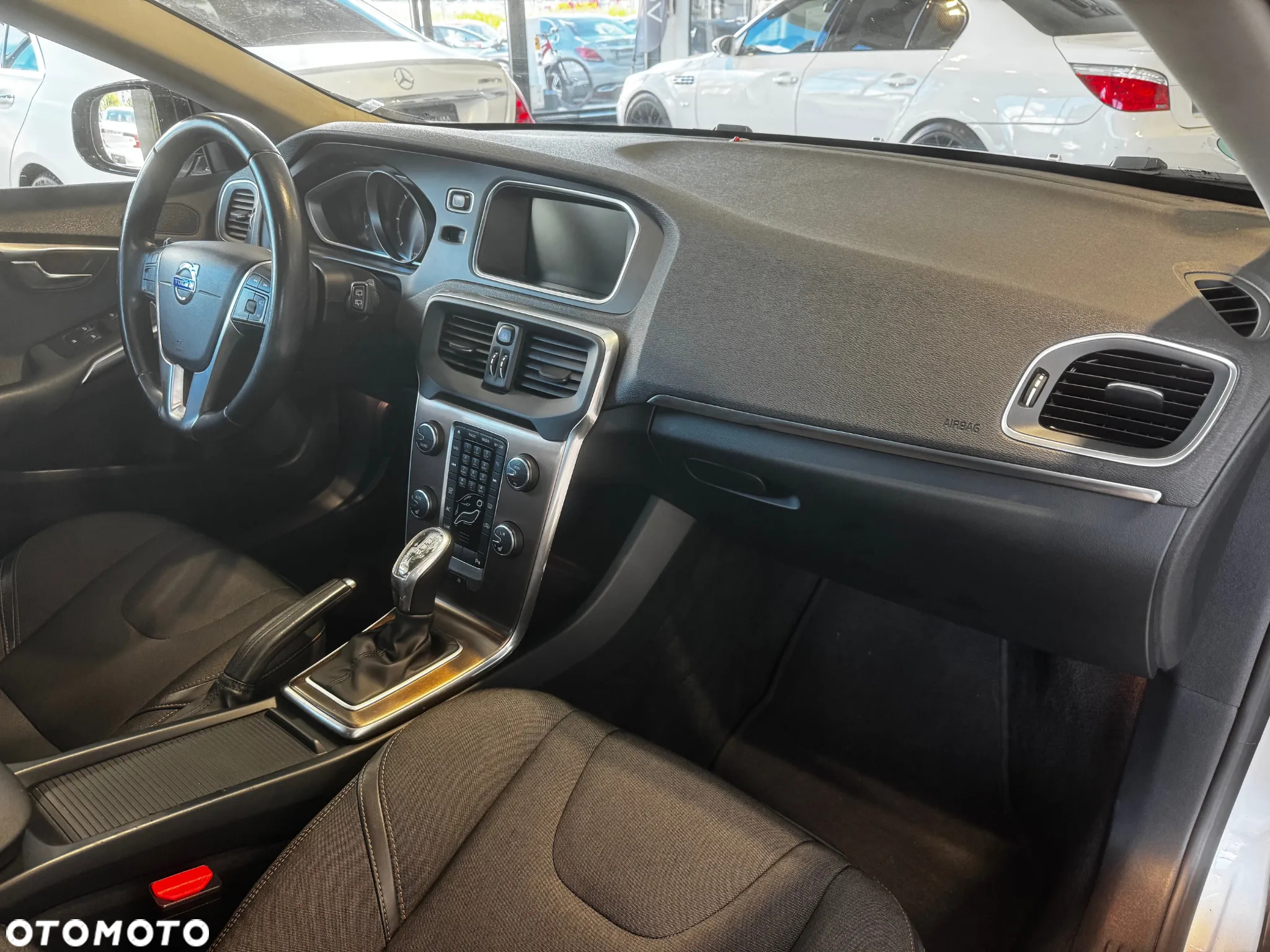 Volvo V40 Cross Country D3 Geartronic Momentum - 18