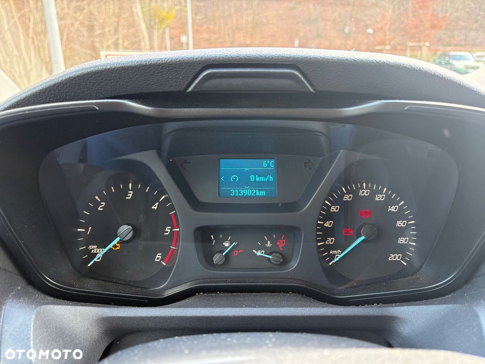 Ford Transit - 9