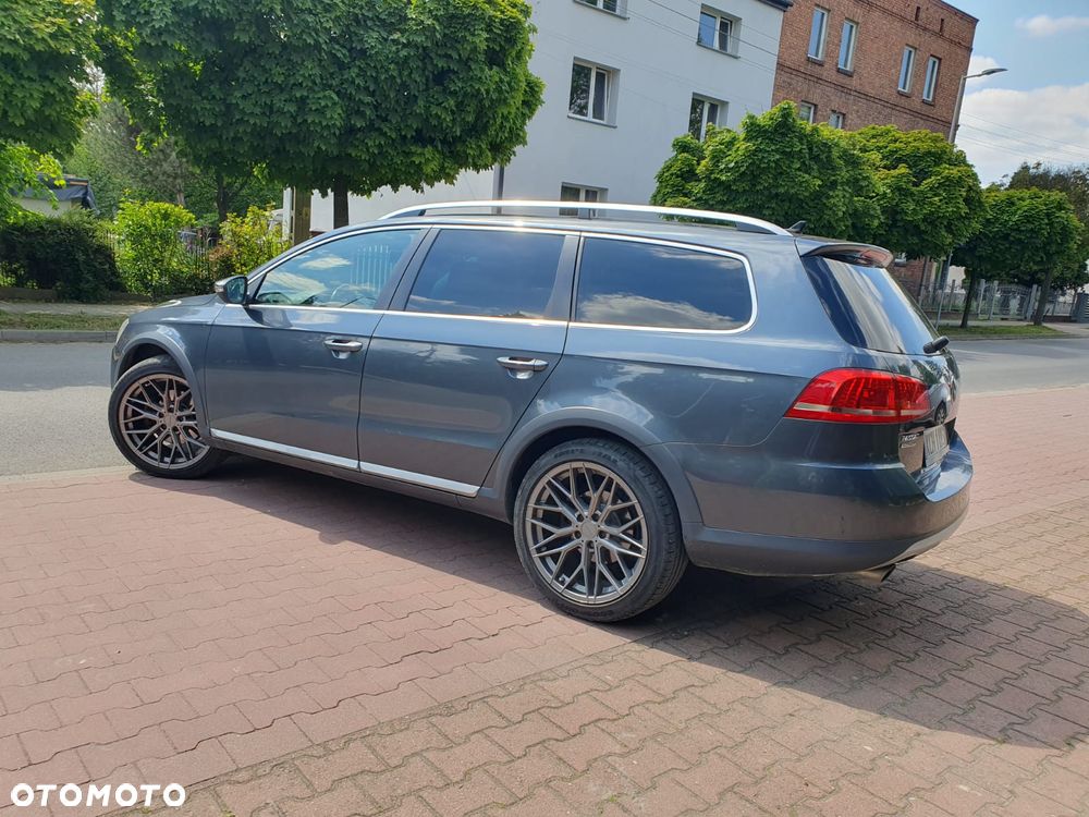 Volkswagen Passat Alltrack 2.0 TDI 4Motion DSG BlueMotion Tec - 31