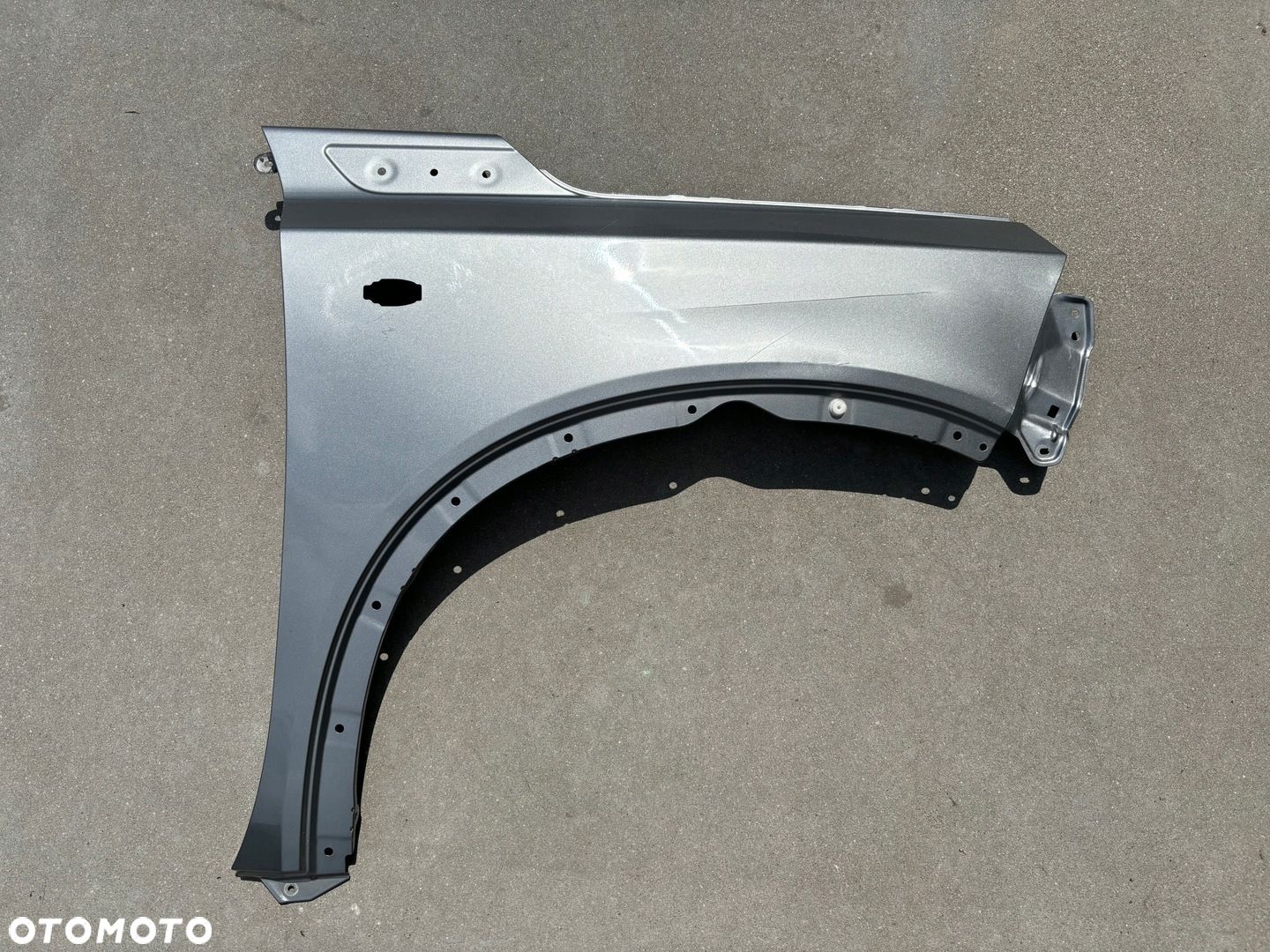 SUZUKI VITARA III 3 GRAND VITARA BŁOTNIK PRAWY PRZEDNI - 1