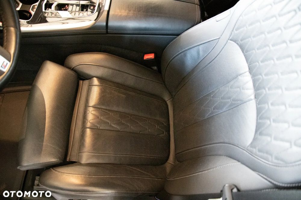 BMW X7 - 18