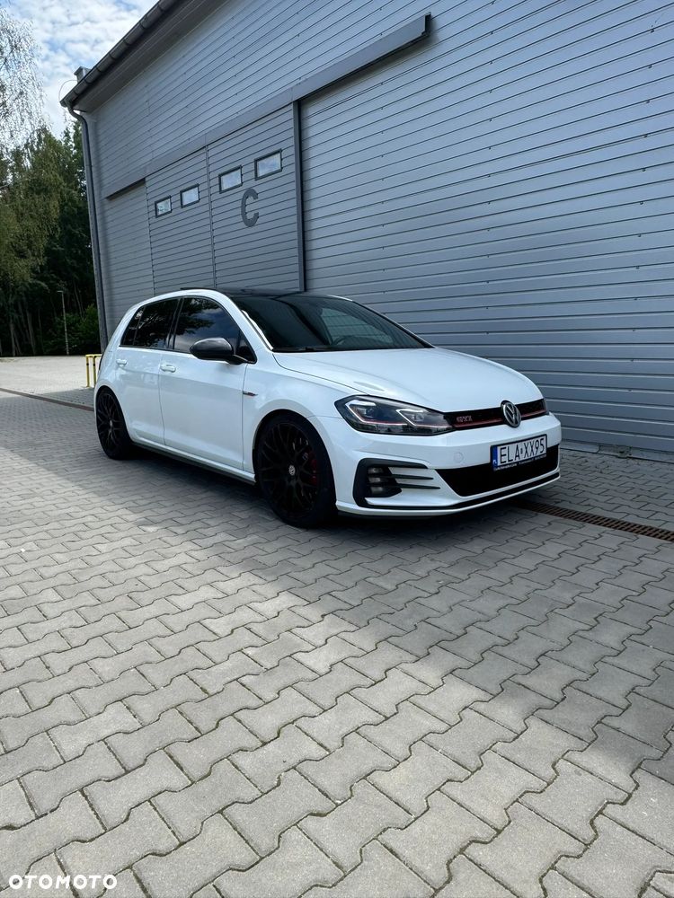 Volkswagen Golf - 13