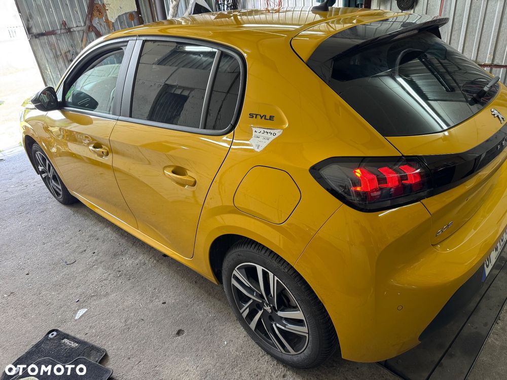 Peugeot 208 1.2 PureTech Allure Pack S&S EAT8 - 12