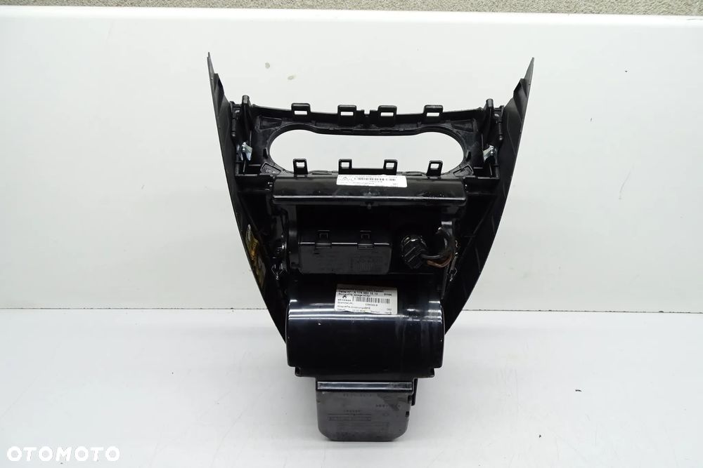 Mercedes CLA W117 A W176 Tunel środkowy Schowek 1766800471 1766801810 1766801250 - 6