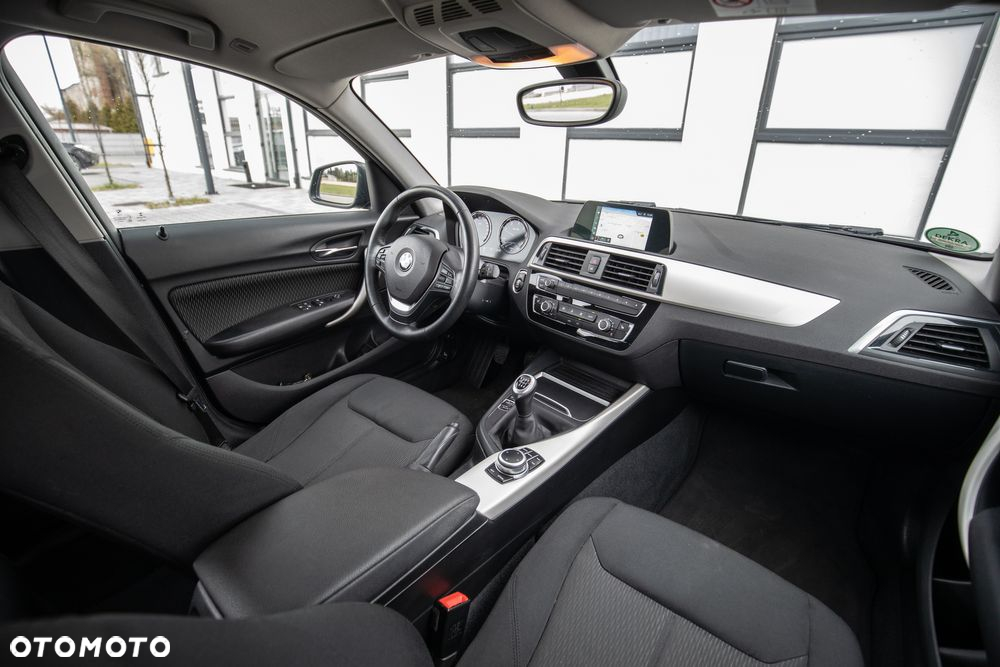 BMW Seria 1 118d - 26