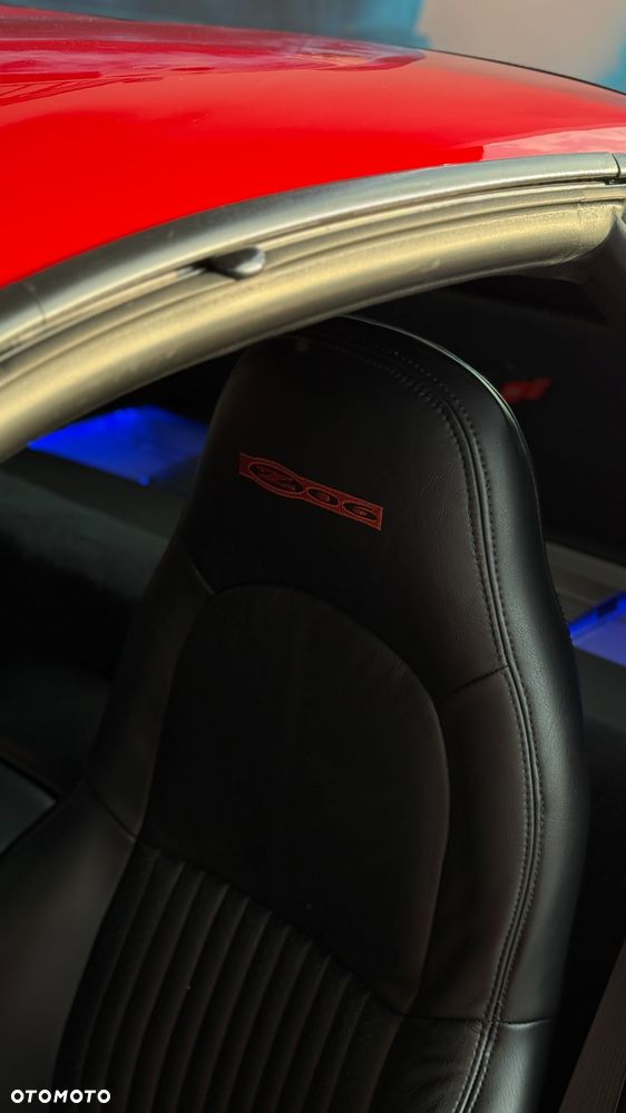 Chevrolet Corvette - 24