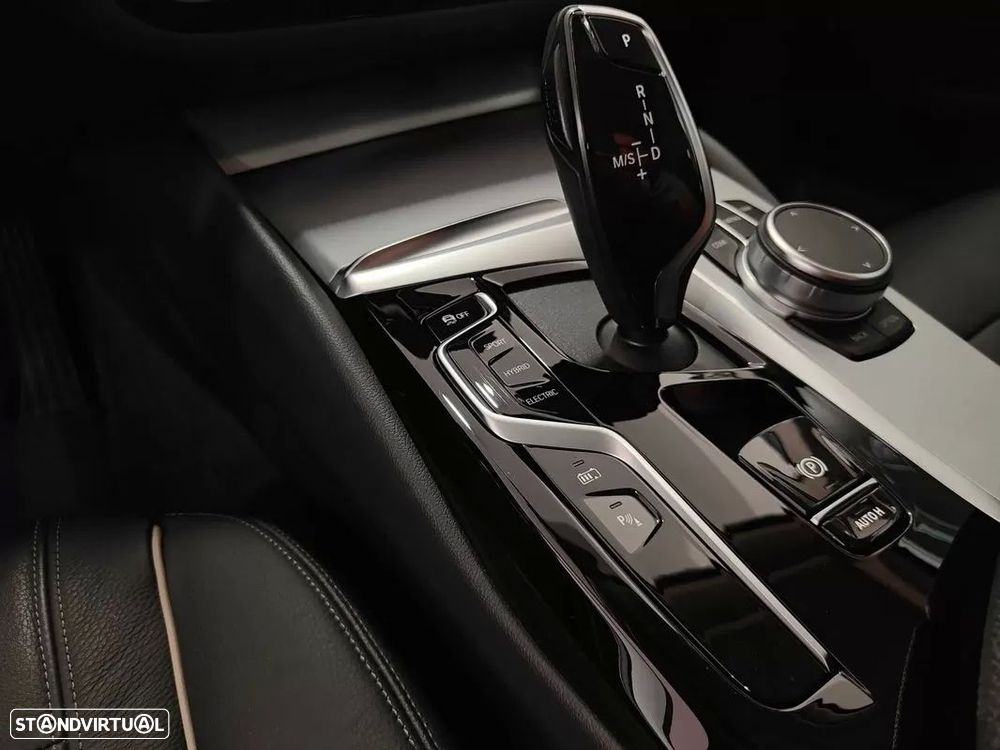 BMW 520 e Line Luxury - 49