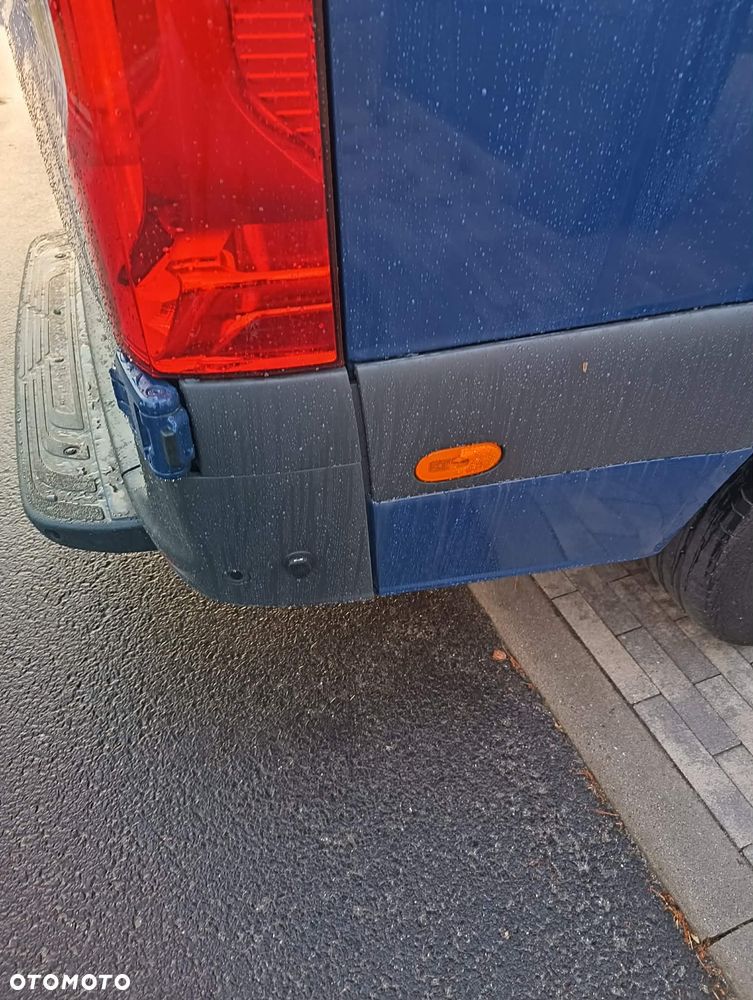 Mercedes-Benz Sprinter - 20