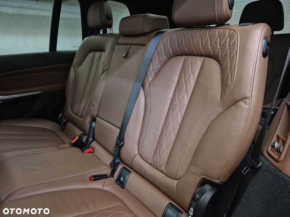 BMW X7 M50d sport - 18