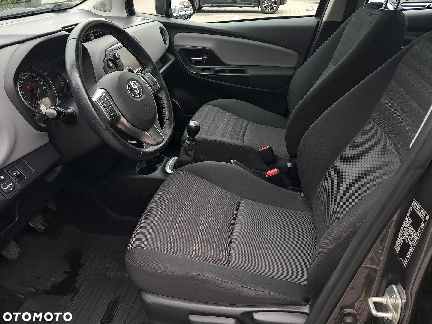 Toyota Yaris - 14