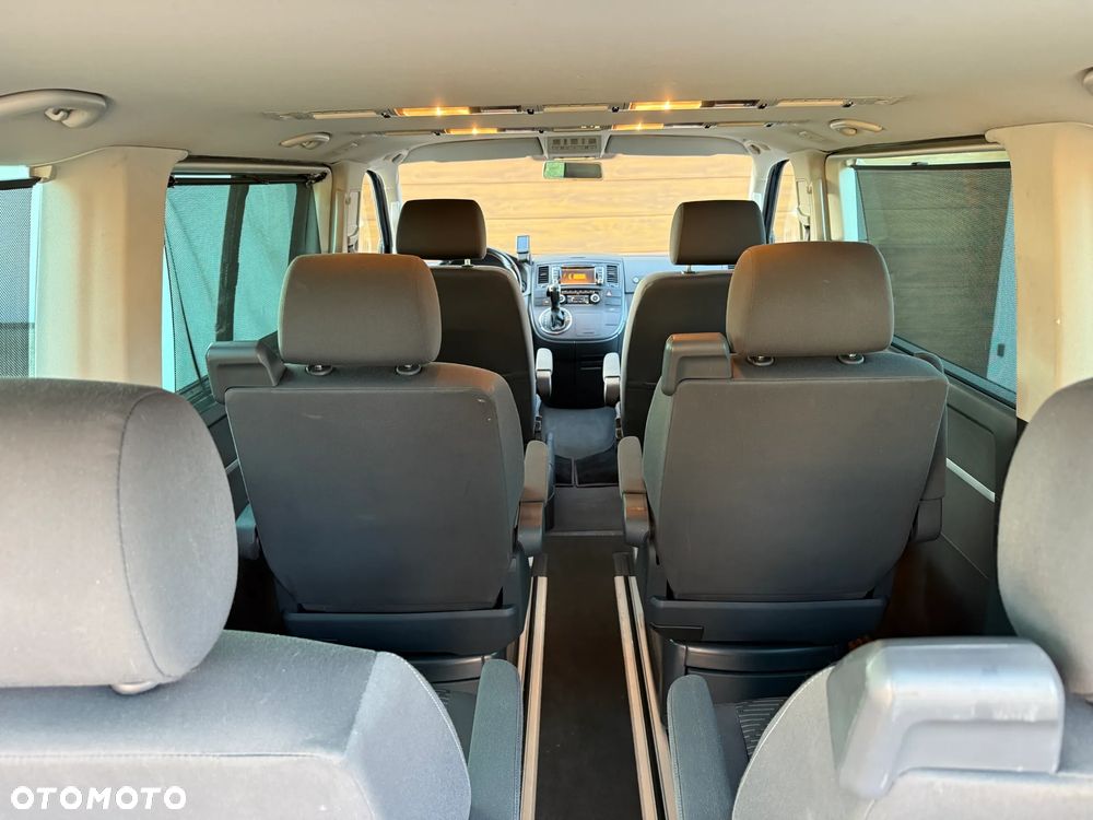 Volkswagen Multivan - 26