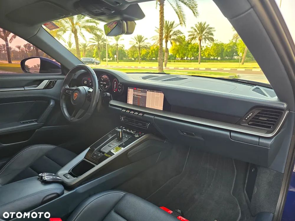Porsche 911 Carrera - 15
