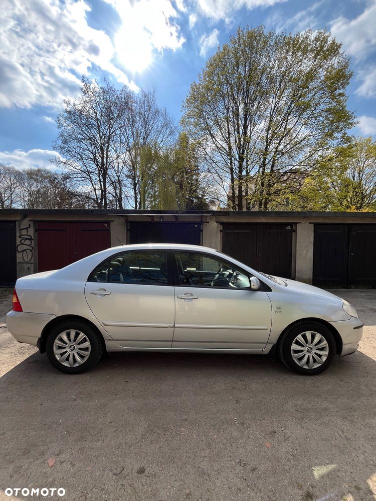 Toyota Corolla 1.6 VVT-i Sol - 5
