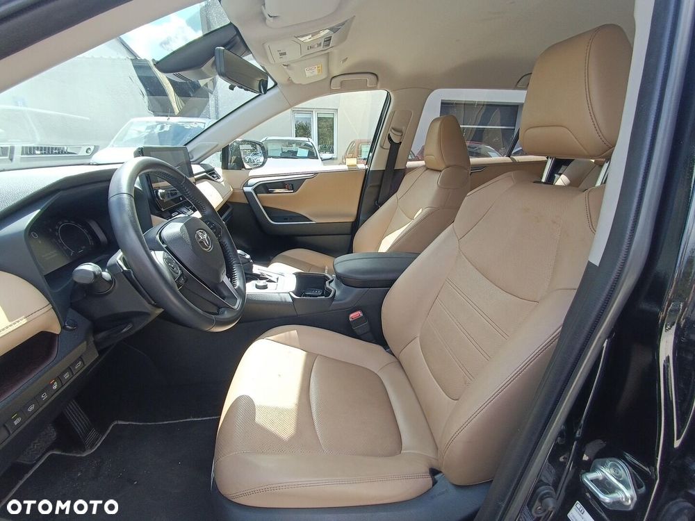 Toyota RAV4 - 6