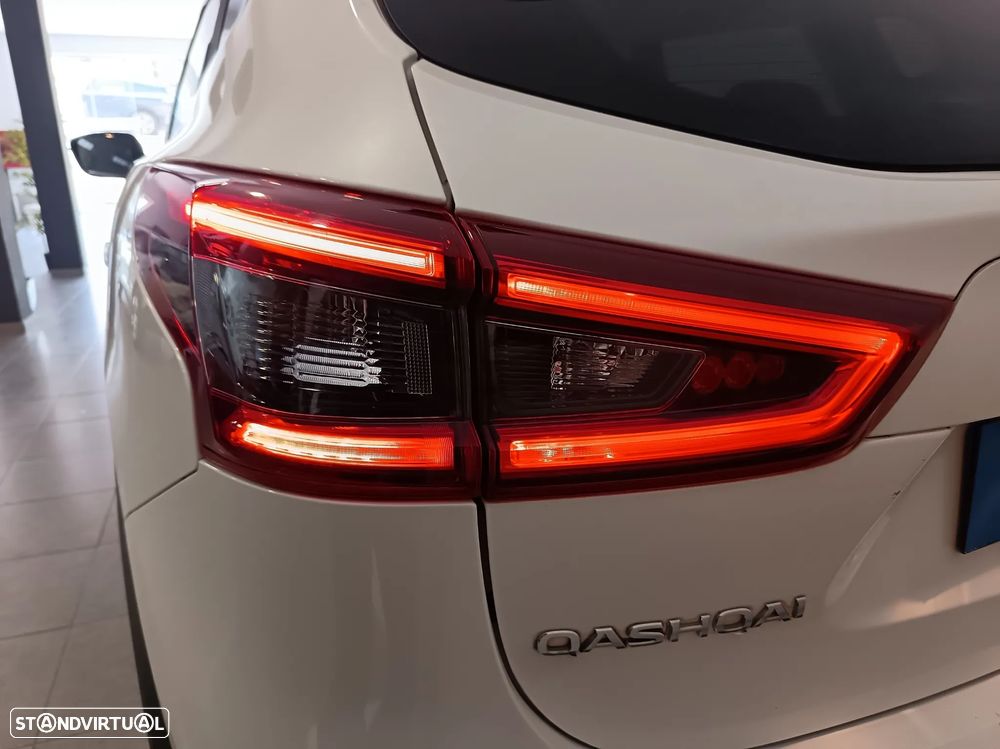 Nissan Qashqai 1.5 dCi DCT TEKNA - 10