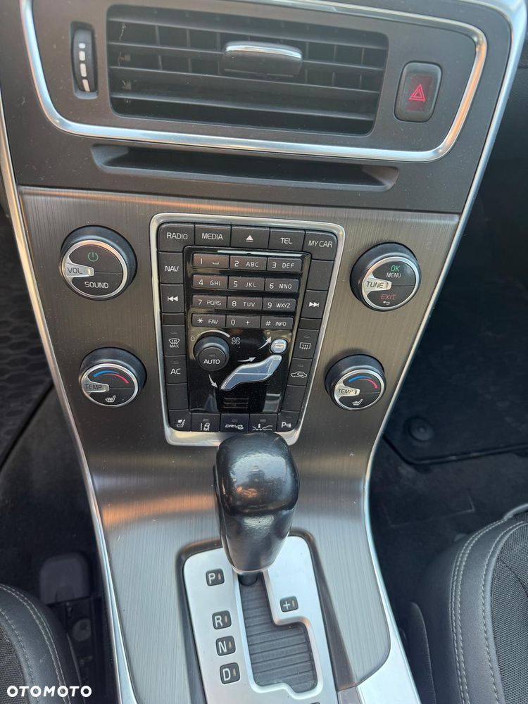 Volvo V60 D3 Geartronic Momentum - 10