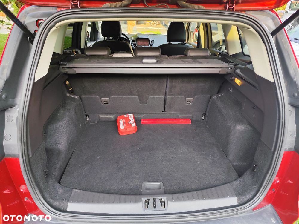 Ford Kuga - 17