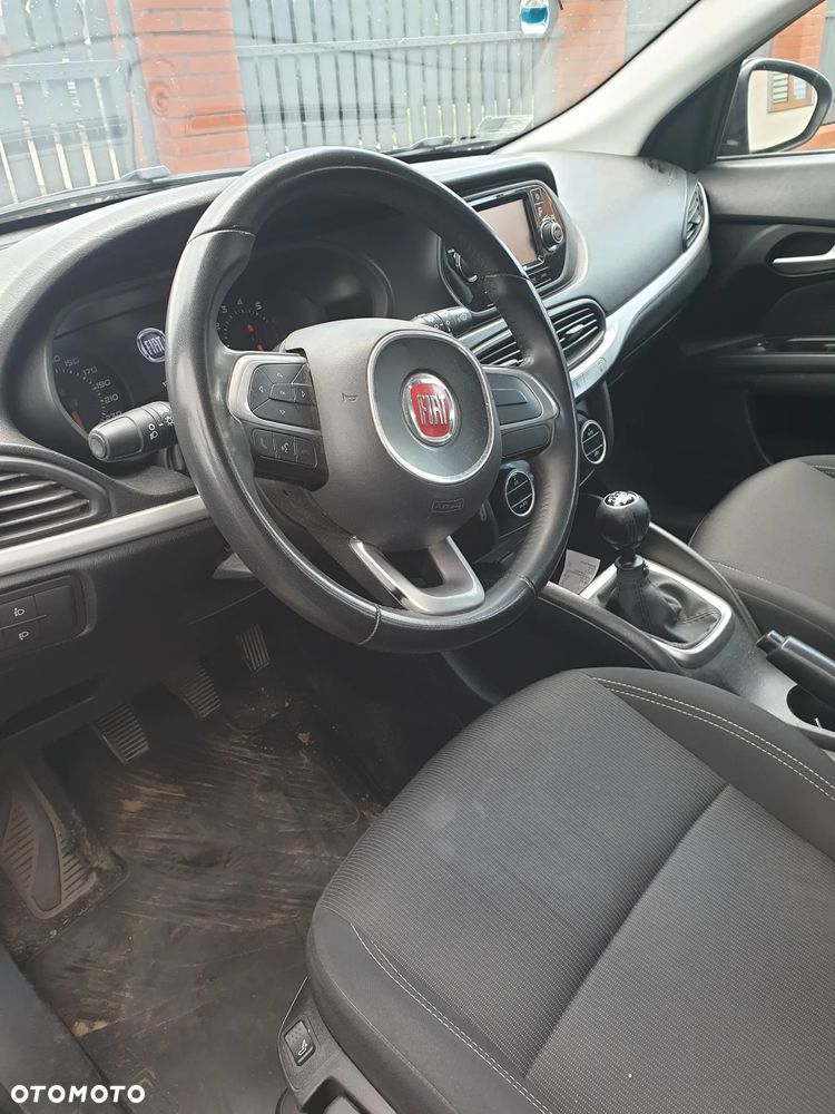 Fiat Tipo 1.4 T-Jet 16v Easy - 9