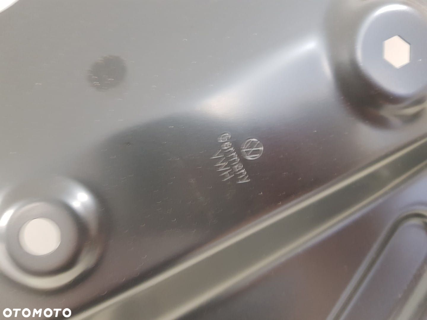 NOWY PRAWY PRZEDNI PRÓG PRAWA PRZÓD VW MULTIVAN T7 21-25 7T0810102A 7T0 - 8