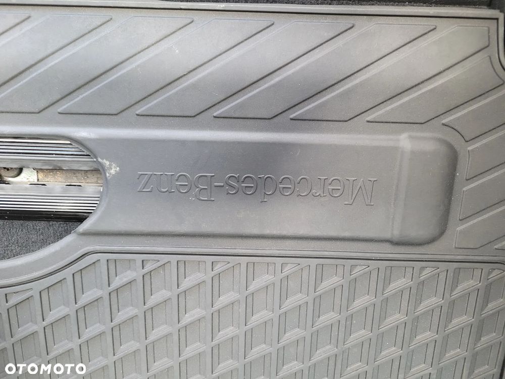 Mercedes-Benz Klasa V 250 d 4-Matic Avantgarde 9G-Tronic (d³ugi) - 37