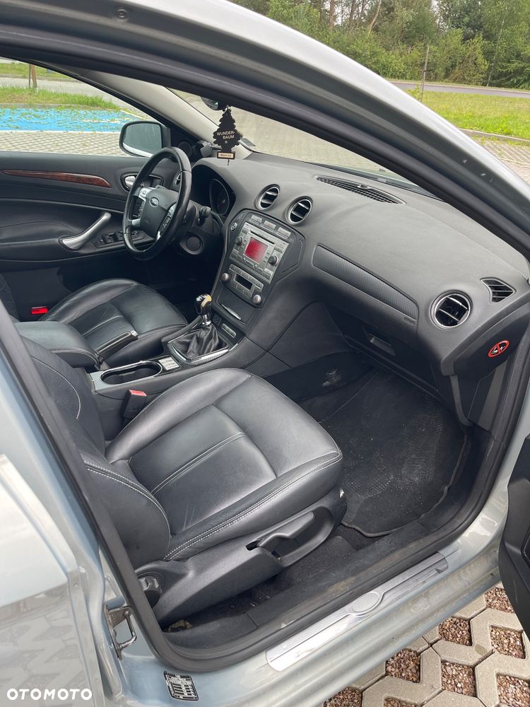 Ford Mondeo 2.5 Ghia - 7