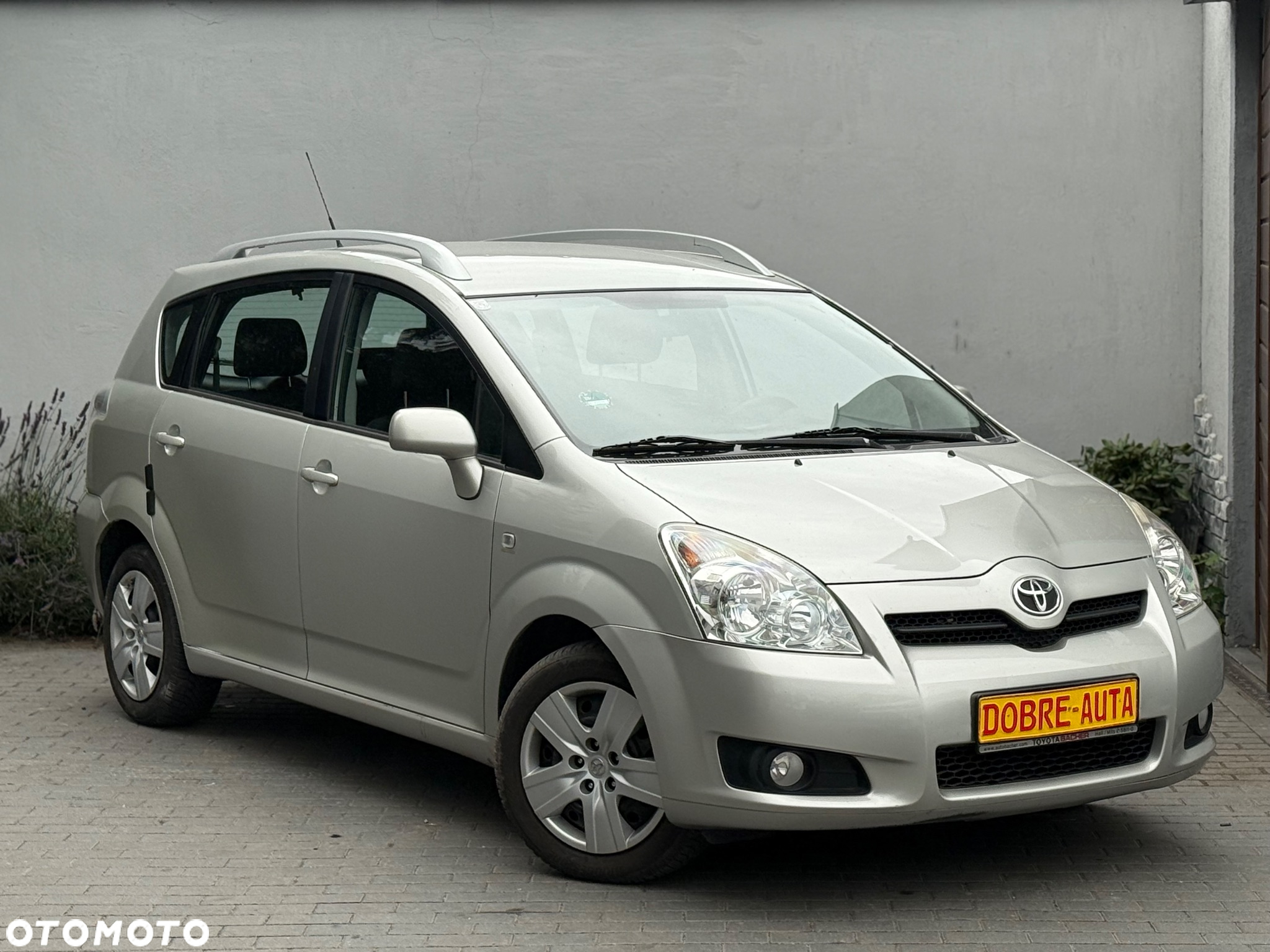 Toyota Corolla Verso 1.6 Premium + - 16