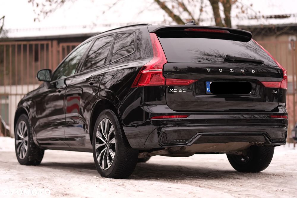 Volvo XC 60 B4 B Plus Dark - 5