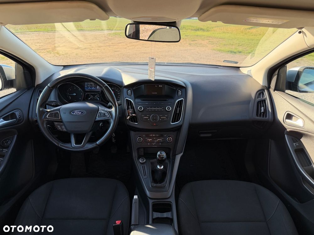 Ford Focus 1.5 TDCi SYNC Edition - 9