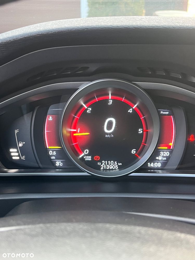 Volvo V40 D2 Ocean Race - 8