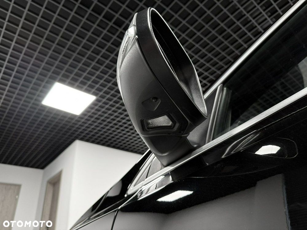 Volvo V40 D3 Drive-E SCR R-Design Momentum - 15