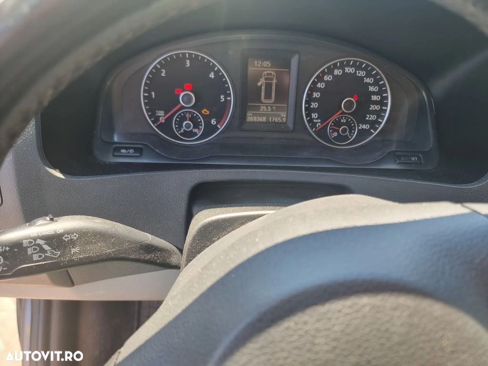 Volkswagen Caravelle ver-1-9-tdi - 6