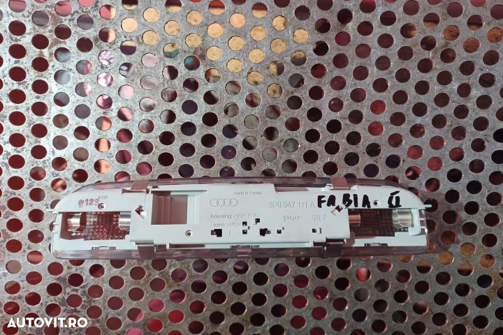 Lampa plafon spate 8P0947111A Skoda Fabia 5J  [din 2007 pana  2010] seria Hatchback 1.2 MT (70 hp) - 3