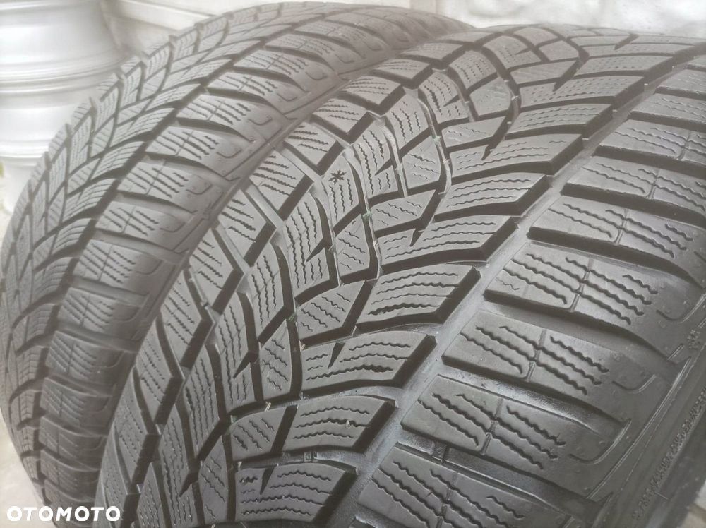 235/45R18 98V Goodyear Opony Zimowe 2szt. 7mm - 1