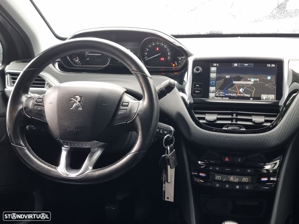 Peugeot 2008 1.2 PureTech Allure - 7