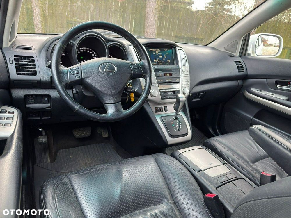 Lexus RX - 22