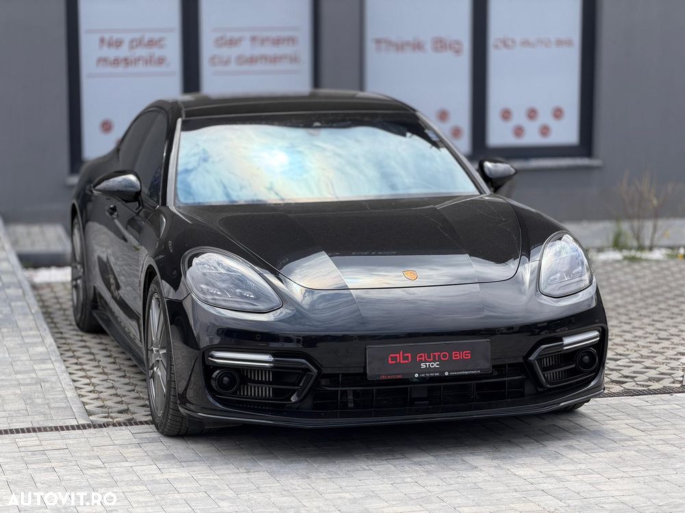 Porsche Panamera - 4